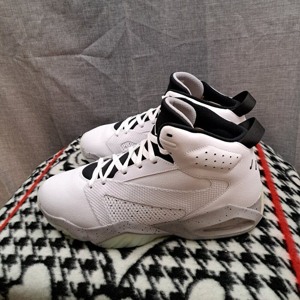 %Size 11.5 Nike Jordan Lift Off White Grey *Worn 1 Time* AJ17